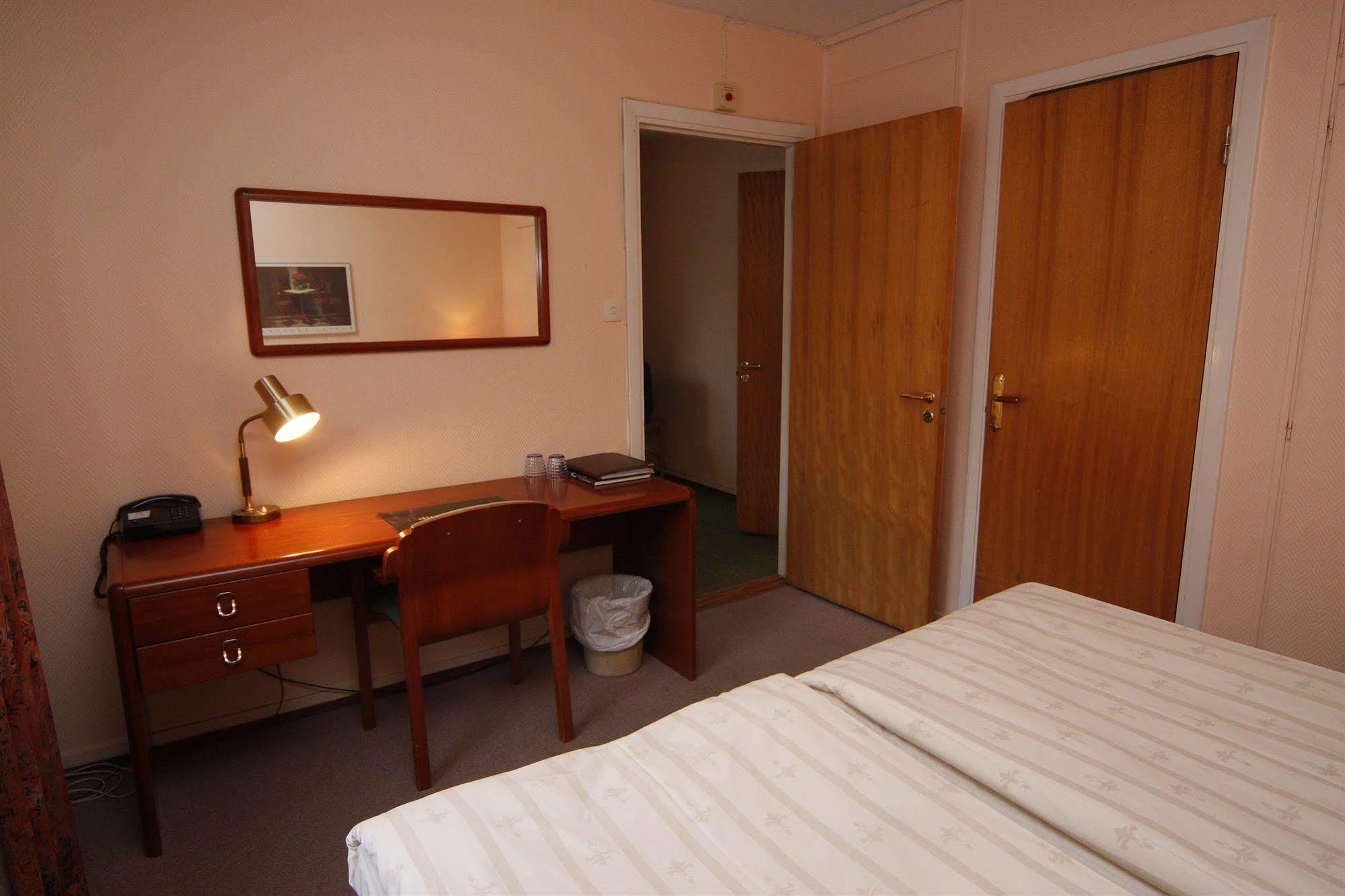 Hotel Aveny Bed & Breakfast 가블레 외부 사진